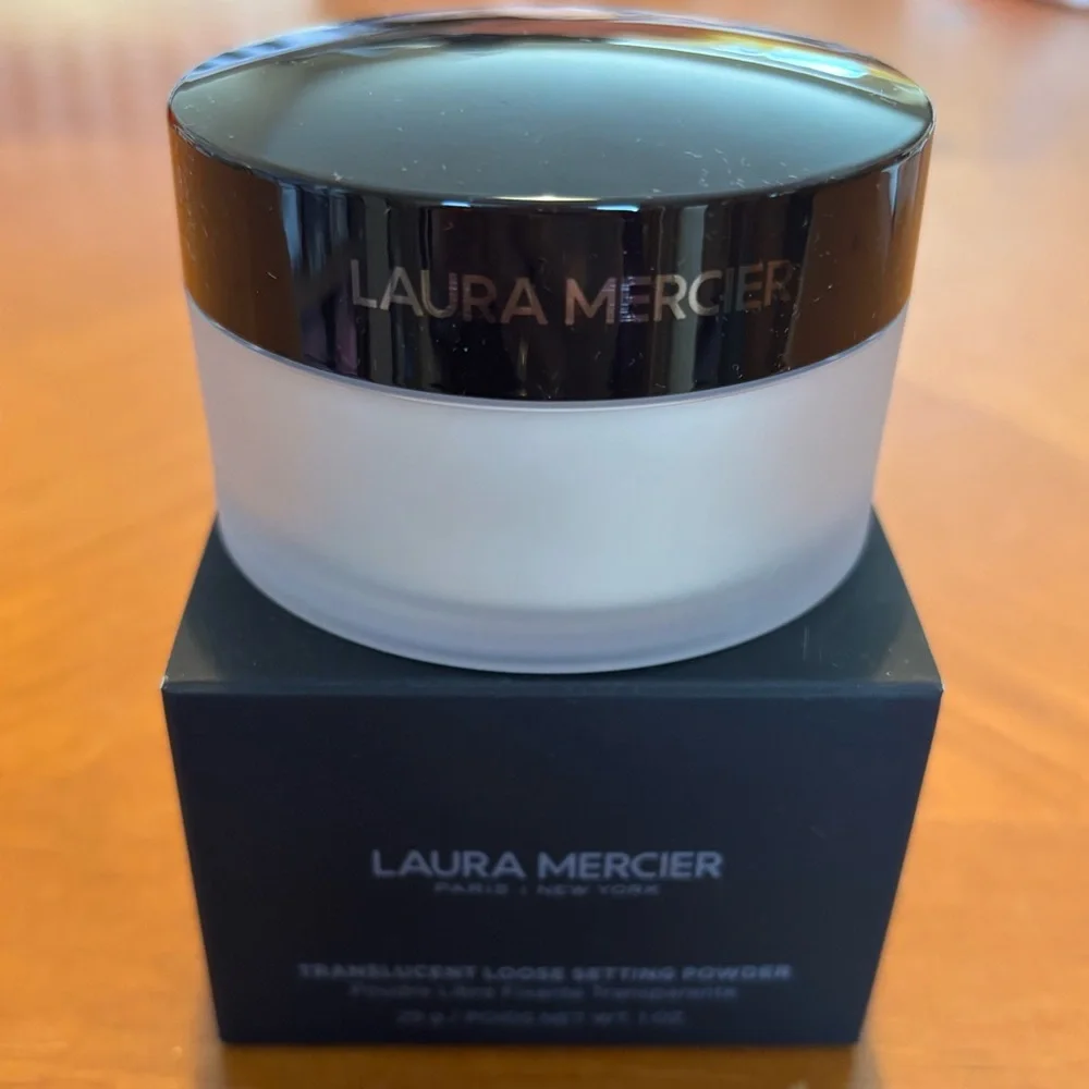 Laura Mercier Translucent Loose Setting Powder